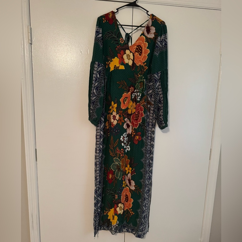 Philosophy Dress

Green Long Maxi Dress Floral